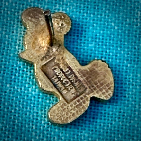 circa 80s 90s Iconic Disney Mickey Mouse Tie Tack Pin Made in Taiwan - Picture 4 of 5